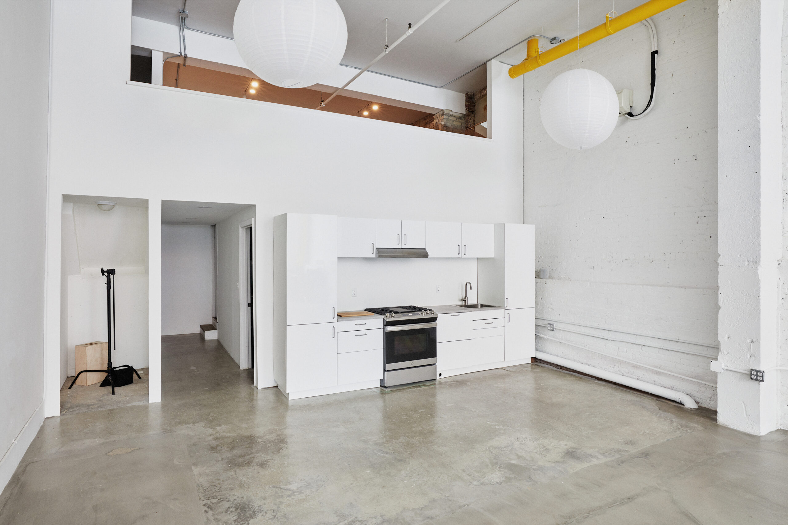 jholt_240418_LHFT_Studio_009_HiRes